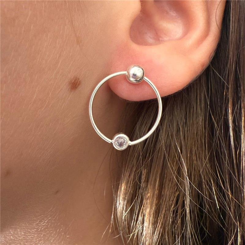 BRINCO ARGOLA COM PONTO DE LUZ CRISTAL