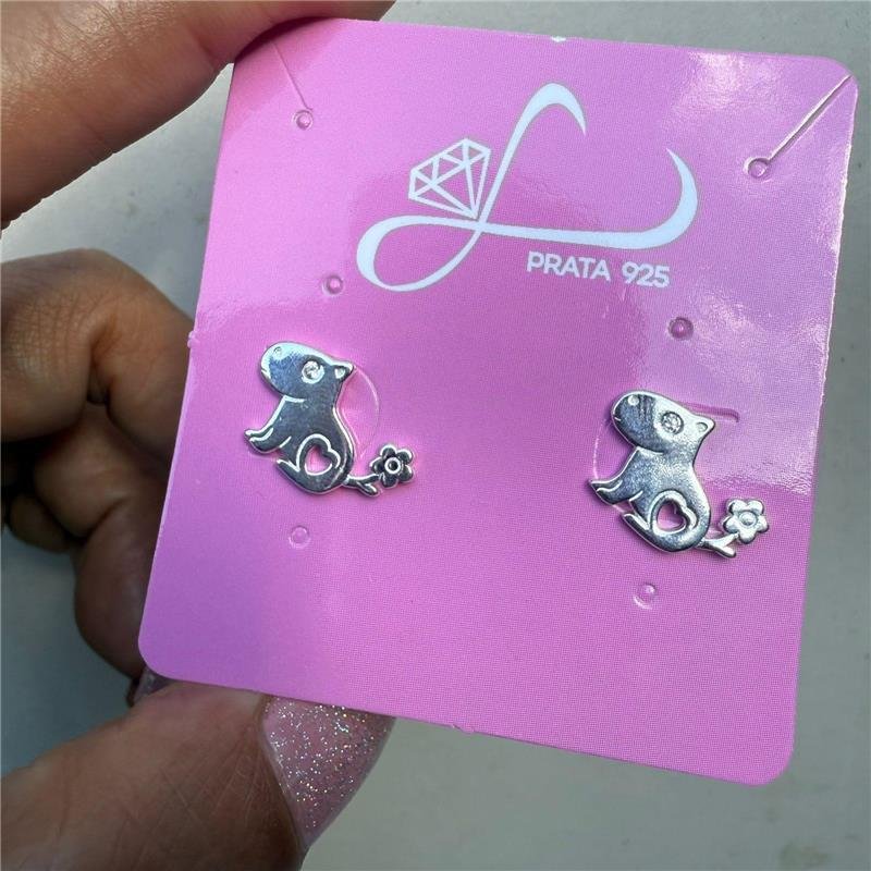 BRINCO CAPIVARA COM FLOR