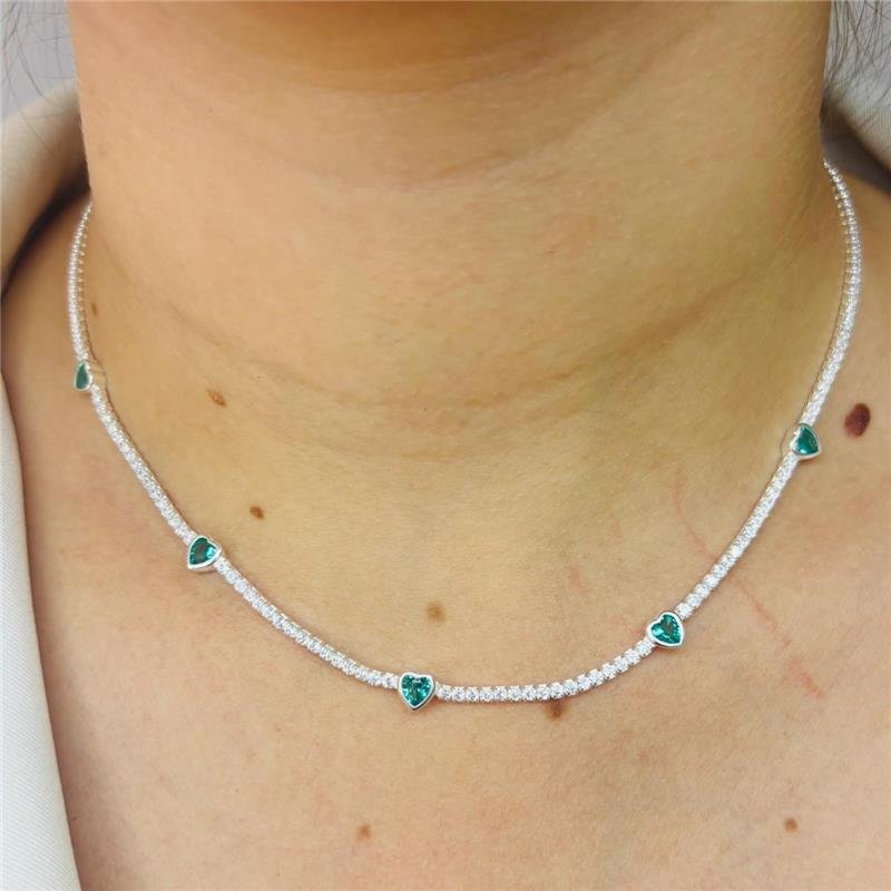 COLAR CRAVEJADO CORAÇÕES VERDE TIFFANY