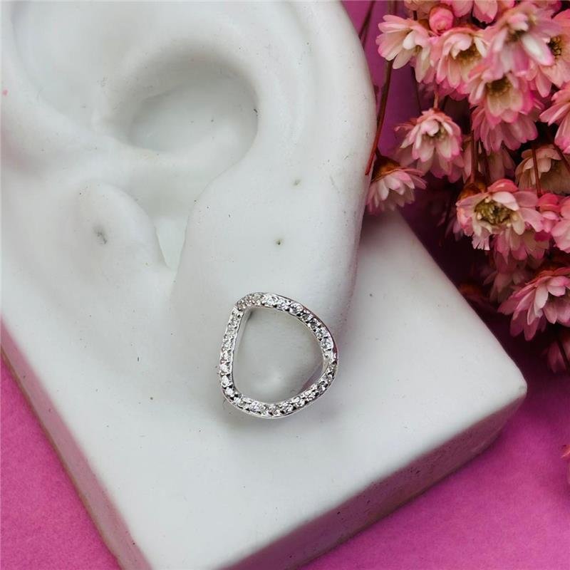 BRINCO OVAL CRAVEJADO