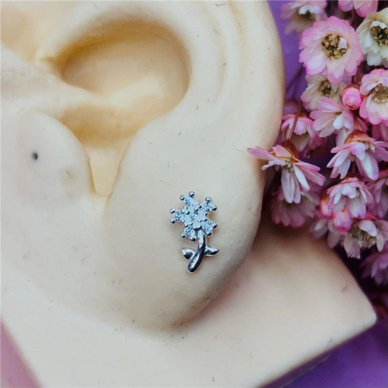 BRINCO FLOR CRAVEJADA