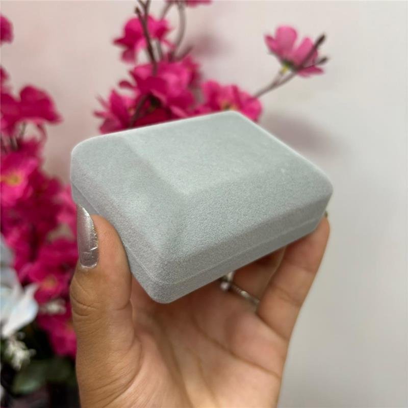 PORTA ALIANÇA CINZA DE VELUDO