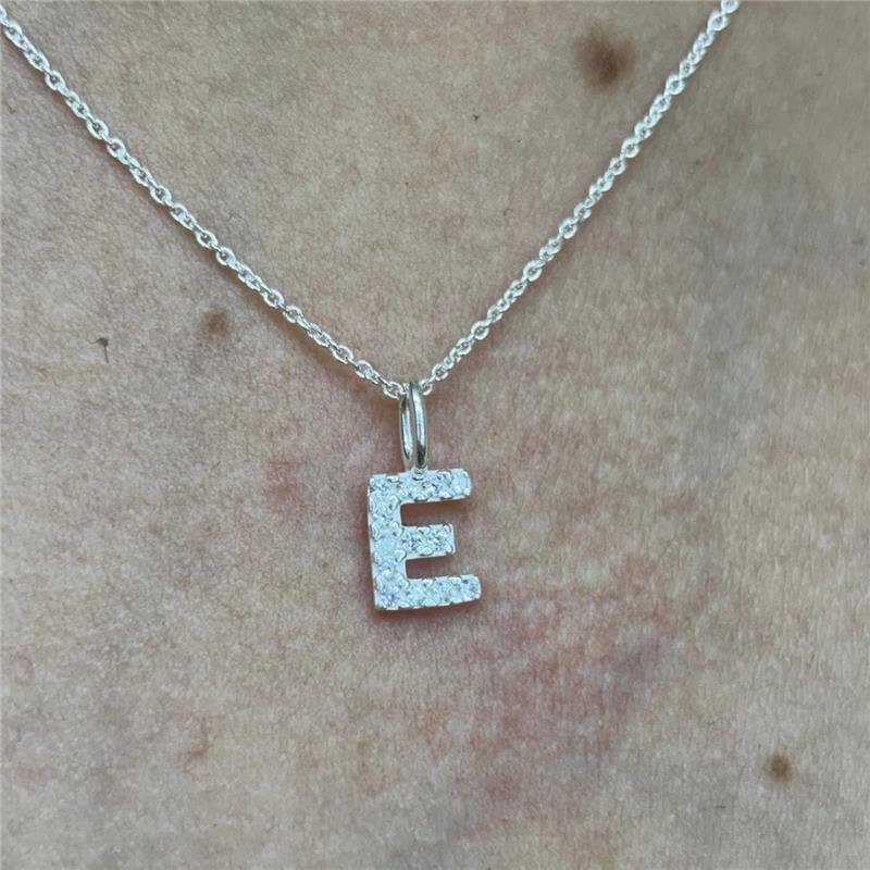 COLAR CARTIER LETRA E