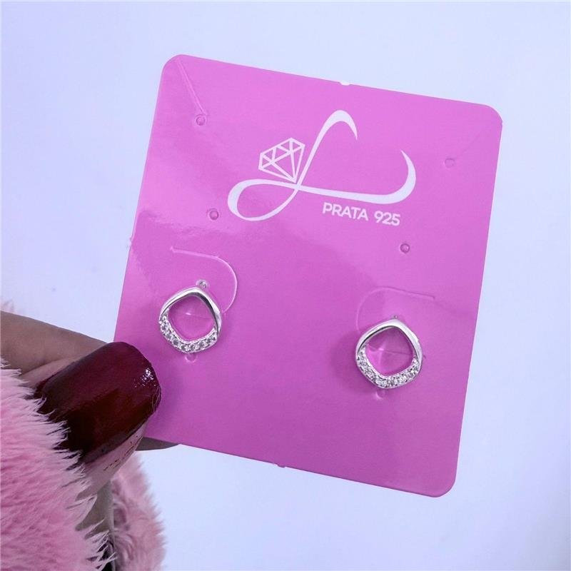 BRINCO OVAL CRAVEJADO