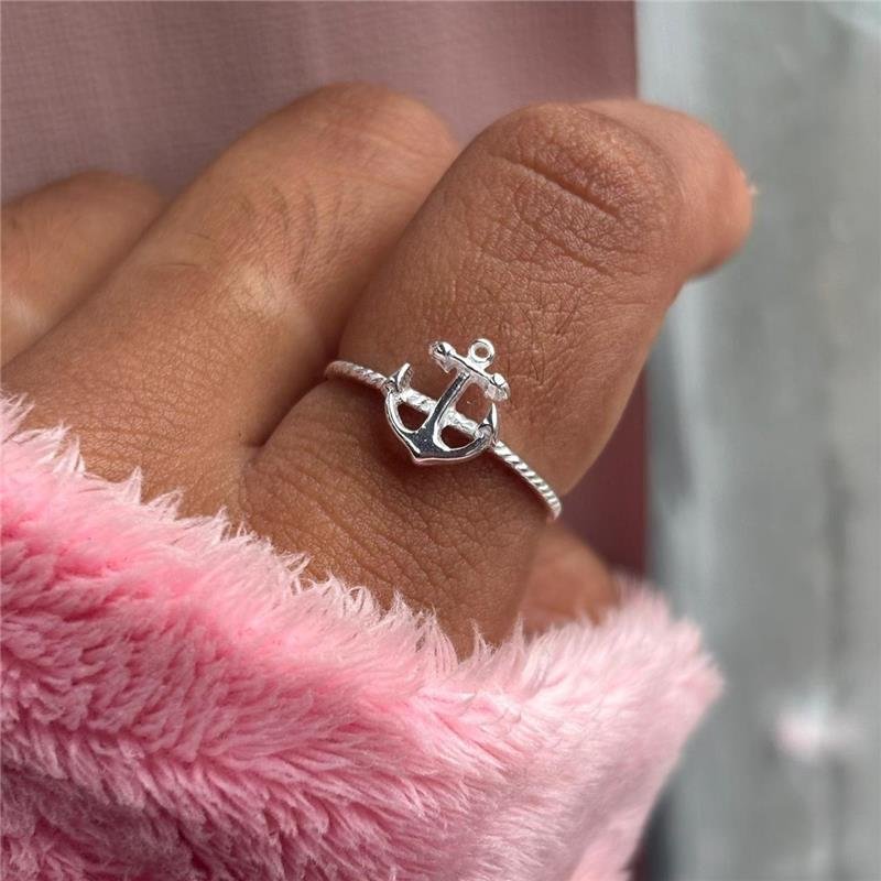 ANEL ANCORA METADE TORCIDO