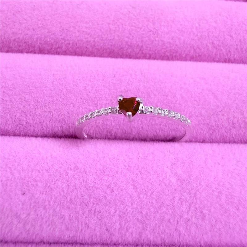 ANEL SOLITARIO MINI CORAÇAO VERMELHO