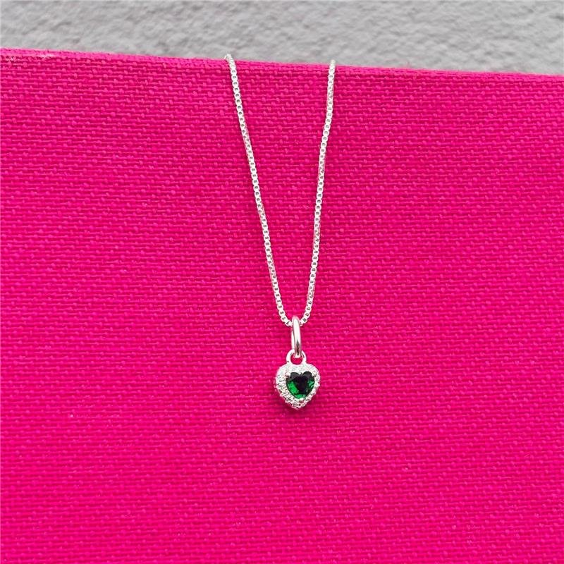 COLAR CORAÇAO CRAVEJADO VERDE ESMERALDA