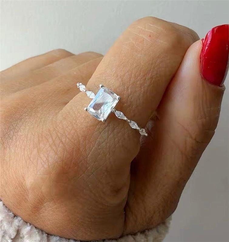 ANEL SOLITARIO RETANGULAR